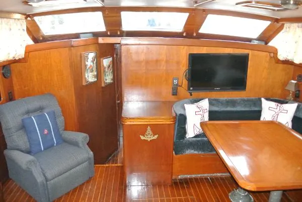 Slide: The Image of Gulfstar 54 Sailcruiser 1986 - 6