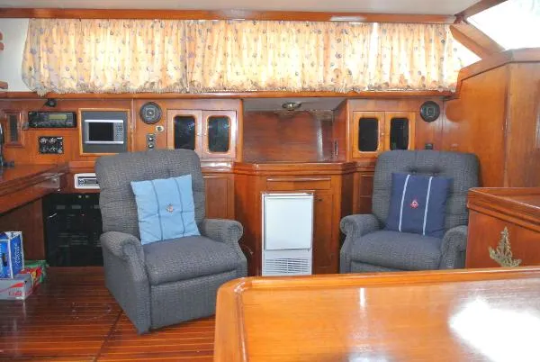 Slide: The Image of Gulfstar 54 Sailcruiser 1986 - 8