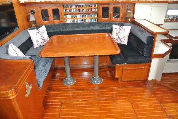 Slide: The Image of Gulfstar 54 Sailcruiser 1986 - 9