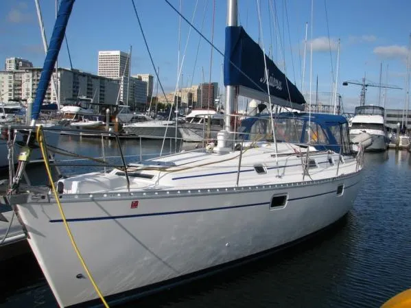 Slide: The Image of Beneteau Oceanis 400 Three (3) Cabin 1994 - 11