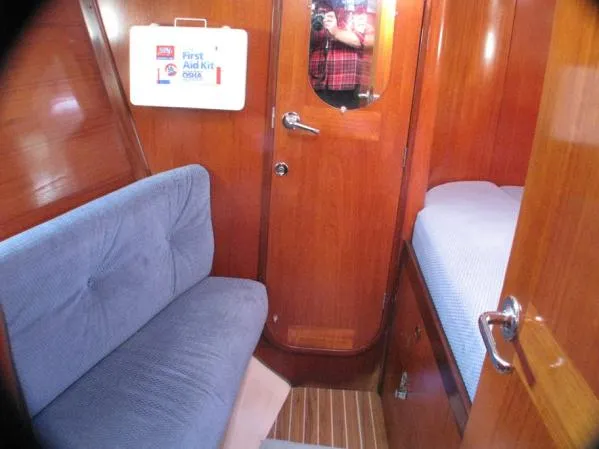 Slide: The Image of Beneteau Oceanis 400 Three (3) Cabin 1994 - 7