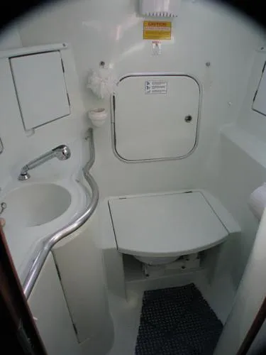Slide: The Image of Beneteau Oceanis 400 Three (3) Cabin 1994 - 8