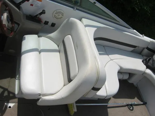 Slide: The Image of Four Winns 285 Sundowner 2002 - 8