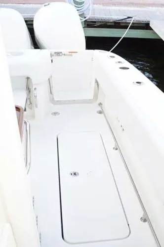 Slide: The Image of Hydra-Sports 4200 Center Console 2014 - 11