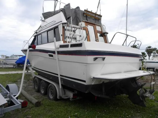 Slide: The Image of Bayliner 2850 Contessa 1986 - 10