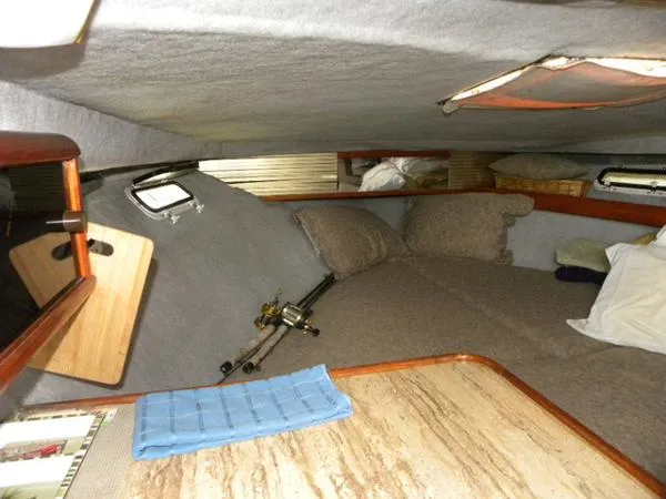 Slide: The Image of Bayliner 2850 Contessa 1986 - 2