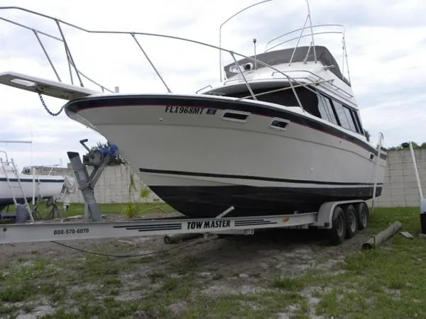 Slide: The Image of Bayliner 2850 Contessa 1986 - 6