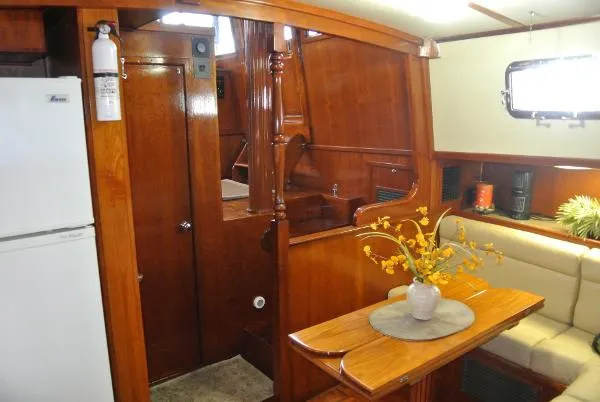 Slide: The Image of Gulfstar Custom 53/60 MKII Trawler 1976 - 10