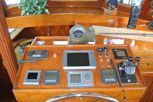 Slide: The Image of Gulfstar Custom 53/60 MKII Trawler 1976 - 5