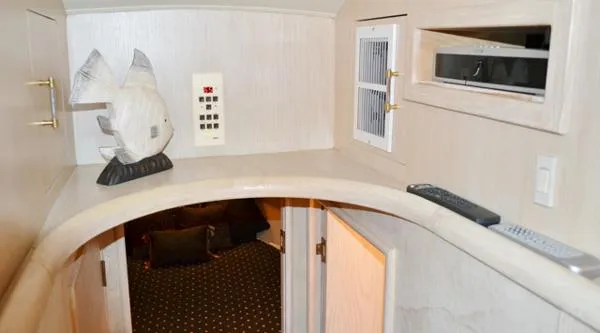 Slide: The Image of Ocean Yachts Cockpit Motor Yacht 1997 - 2