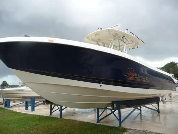 Slide: The Image of Hydra Sports 2900 Vector 2006 - 1