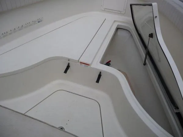 Slide: The Image of Hydra Sports 2900 Vector 2006 - 6