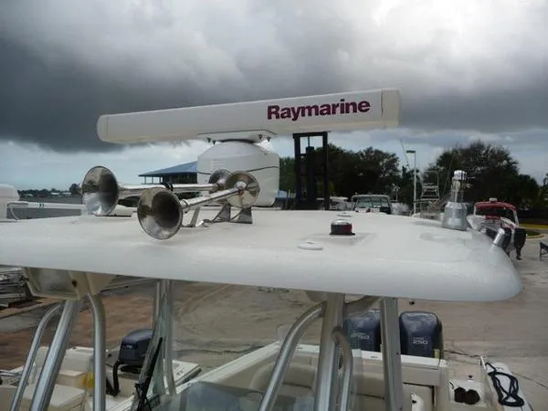 Slide: The Image of Hydra Sports 2900 Vector 2006 - 7