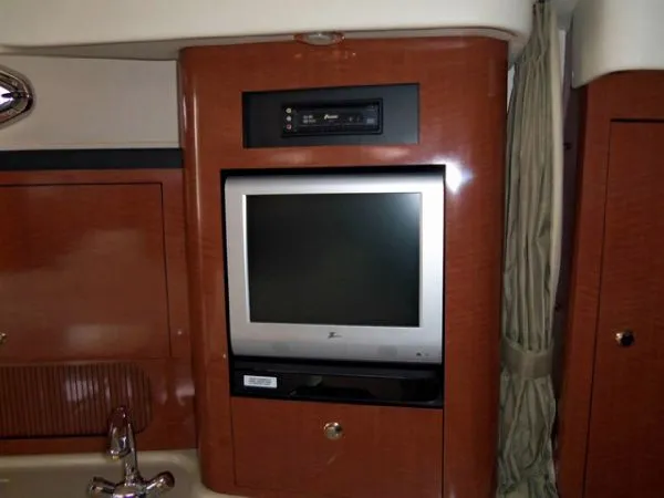 Slide: The Image of Sea Ray Sundancer 2004 - 2