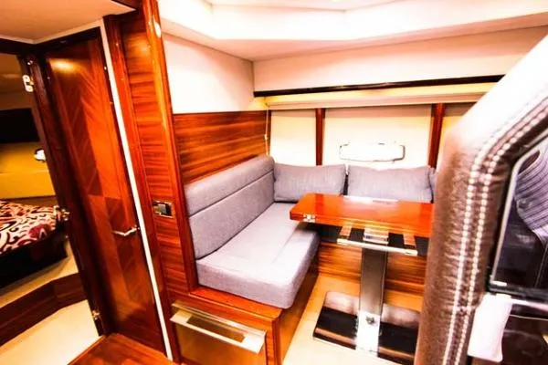 Slide: The Image of Sealine F49 2013 - 10