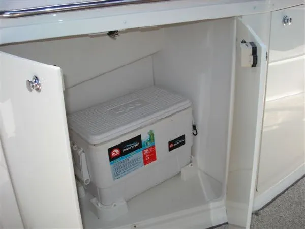 Slide: The Image of Monterey 290 Express 2006 - 10