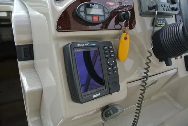 Slide: The Image of Sea Ray 26 SunDancer 2005 - 10