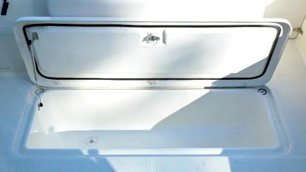 Slide: The Image of Pursuit 3070 Offshore Express 2005 - 11