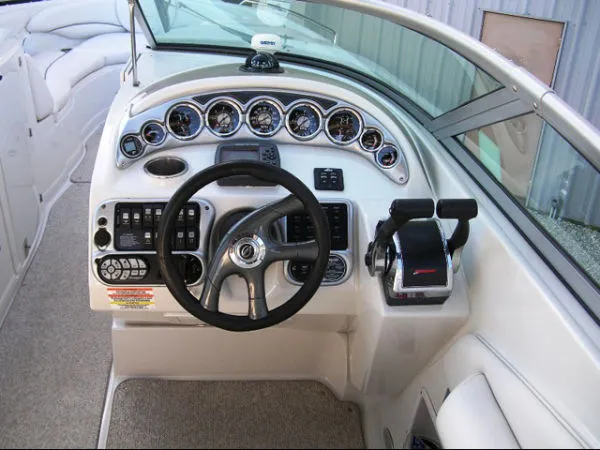 Slide: The Image of Crownline Boats 320LS Bowrider 2006 - 8