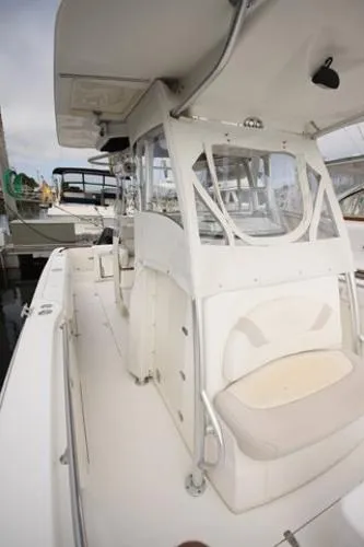 Slide: The Image of Boston Whaler 320 Outrage 2004 - 10