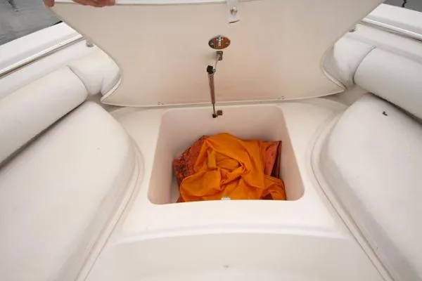 Slide: The Image of Boston Whaler 320 Outrage 2004 - 4