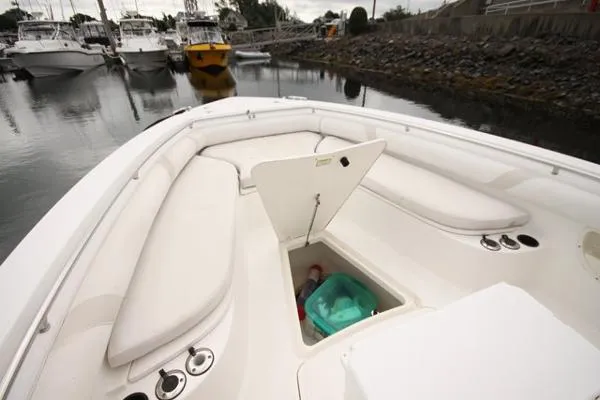 Slide: The Image of Boston Whaler 320 Outrage 2004 - 5