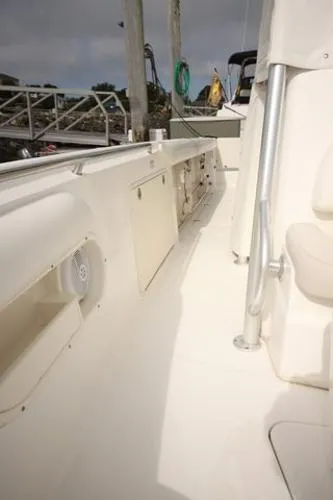 Slide: The Image of Boston Whaler 320 Outrage 2004 - 9
