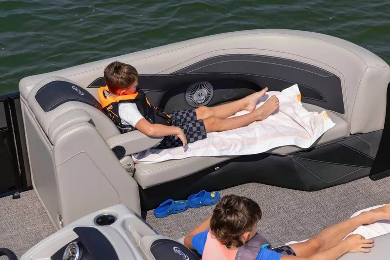 Slide: The Image of Barletta Cabrio20UC 2026 - 2