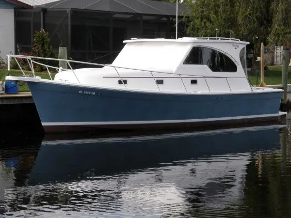 Slide: The Image of Mainship Pilot 2001 - 0