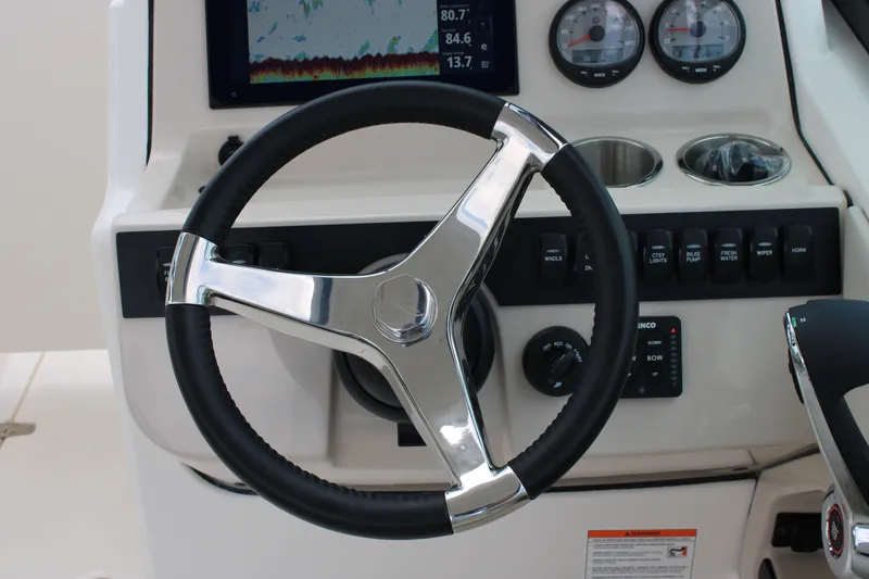 Slide: The Image of Boston Whaler 240 Vantage 2026 - 50