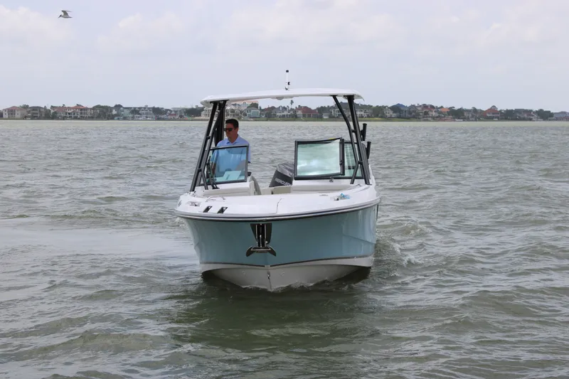 Slide: The Image of Boston Whaler 240 Vantage 2026 - 11
