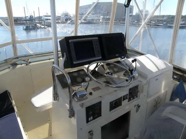 Slide: The Image of Hatteras Convertible Sportfish 1988 - 11