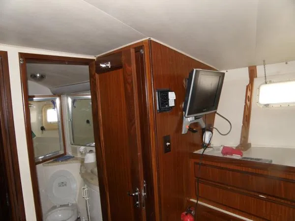 Slide: The Image of Hatteras Convertible Sportfish 1988 - 5