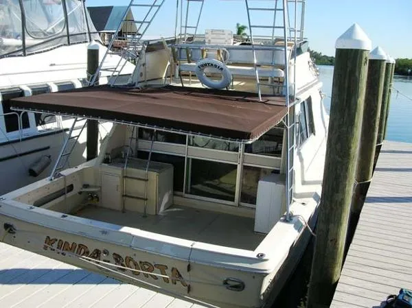 Slide: The Image of Sea Ray 390 Sedan Bridge 1983 - 10