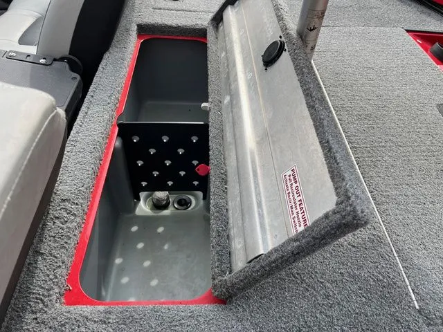 Slide: The Image of Tracker PRO 175 TXW 2018 - 18