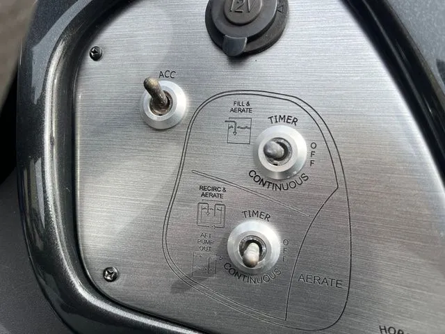 Slide: The Image of Tracker PRO 175 TXW 2018 - 20