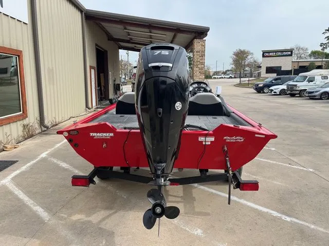 Slide: The Image of Tracker PRO 175 TXW 2018 - 4