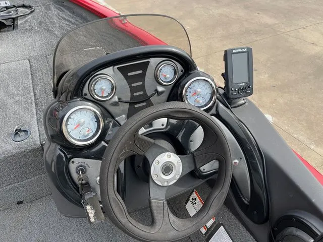 Slide: The Image of Tracker PRO 175 TXW 2018 - 6