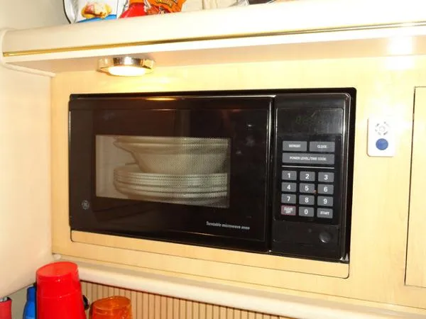 Slide: The Image of Sea Ray 340 Sundancer 2000 - 5