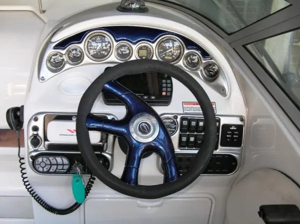 Slide: The Image of Crownline Boats 270 CR 2005 - 8