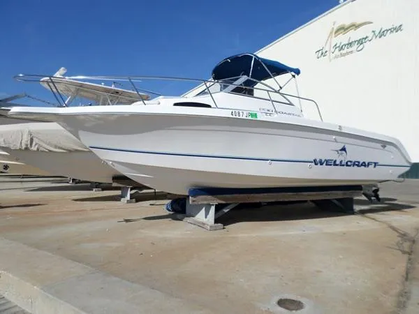 Slide: The Image of Wellcraft 238 Coastal 1995 - 11