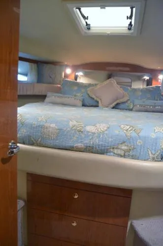 Slide: The Image of Sea Ray 400 Sundancer 2000 - 6