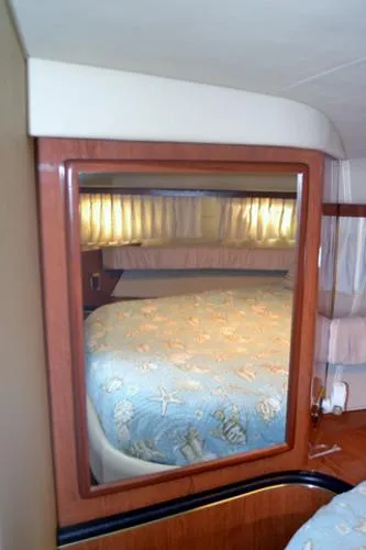 Slide: The Image of Sea Ray 400 Sundancer 2000 - 7