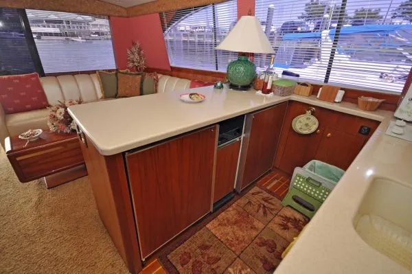 Slide: The Image of Ocean Yachts 48 Super Sport w/CAT repower 1996 - 10