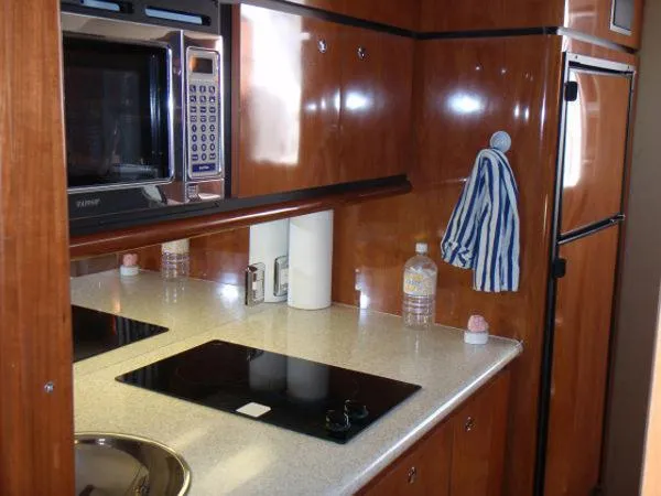 Slide: The Image of Fountain 48 Express Cruiser 2006 - 5