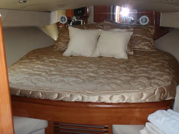 Slide: The Image of Fountain 48 Express Cruiser 2006 - 6