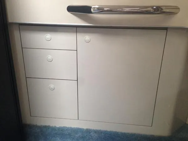 Slide: The Image of Sea Ray 400 Express Cruiser 1996 - 7