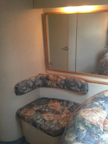 Slide: The Image of Sea Ray 400 Express Cruiser 1996 - 8