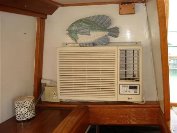 Slide: The Image of Custom Pilot House Trawler Pilot House 2000 - 3