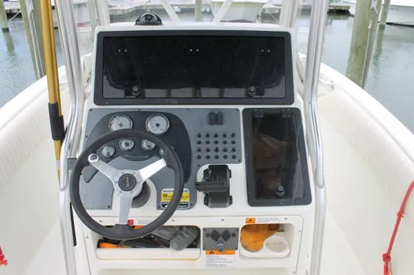 Slide: The Image of Hydra Sports 2390 Vector 2000 - 7